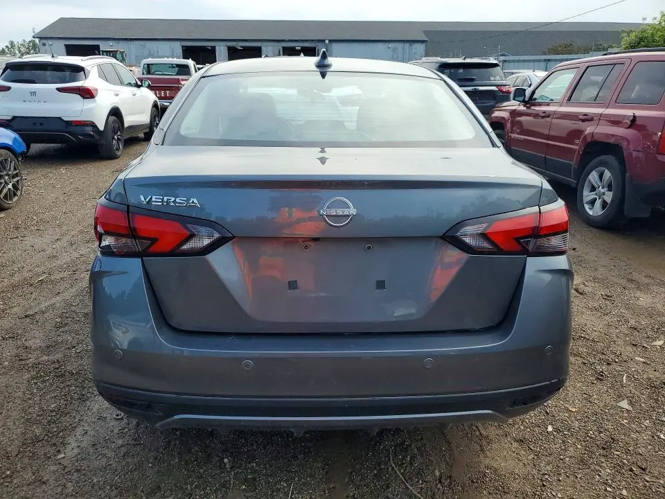 2025 NISSAN VERSA SV  