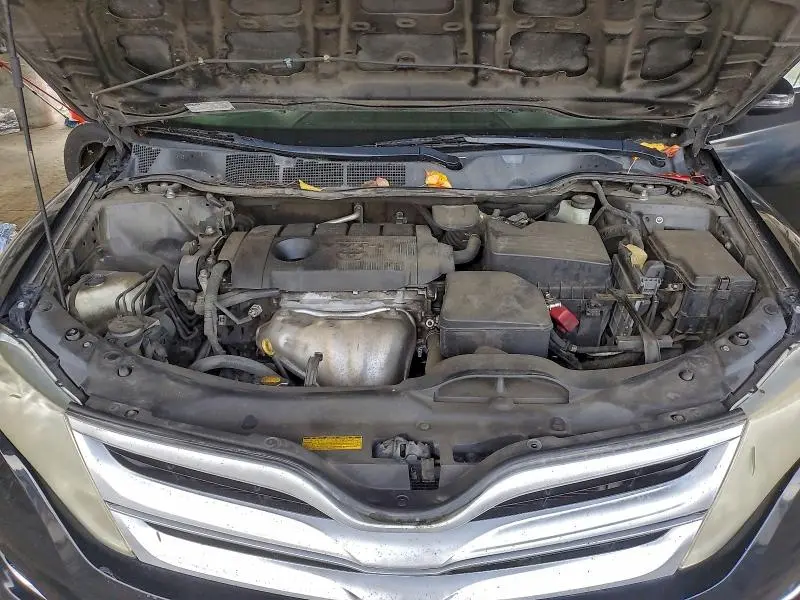 2013 TOYOTA VENZA LE  