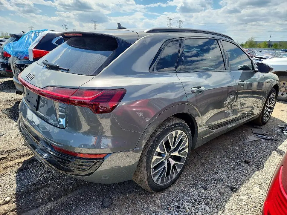 2024 AUDI Q8 E-TRON PRESTIGE  