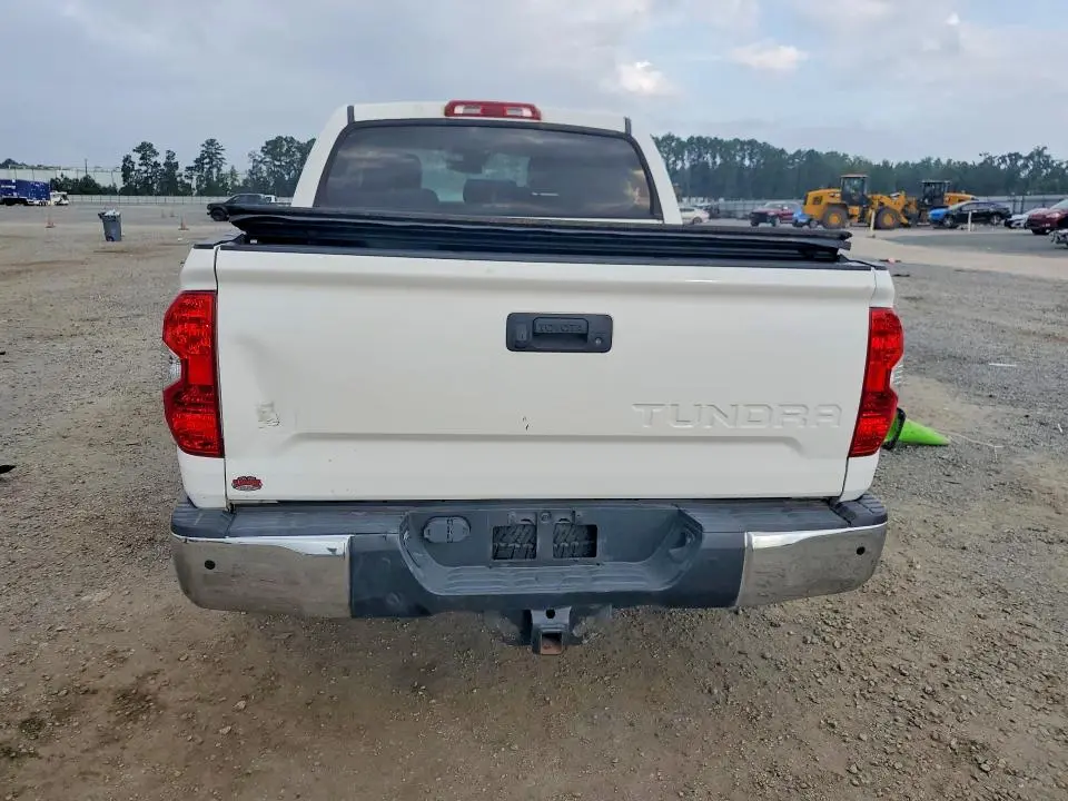 2019 TOYOTA TUNDRA SR5  