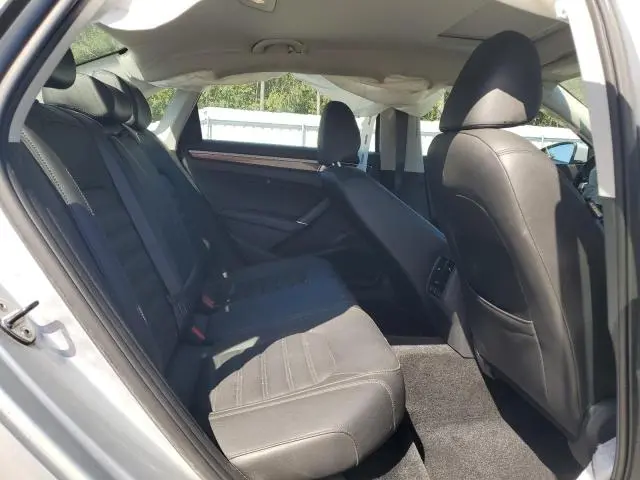 2017 VOLKSWAGEN PASSAT SEL PREMIUM