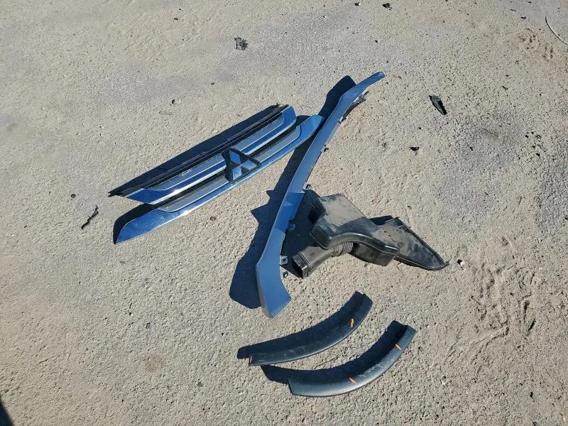 2016 MITSUBISHI OUTLANDER SE  