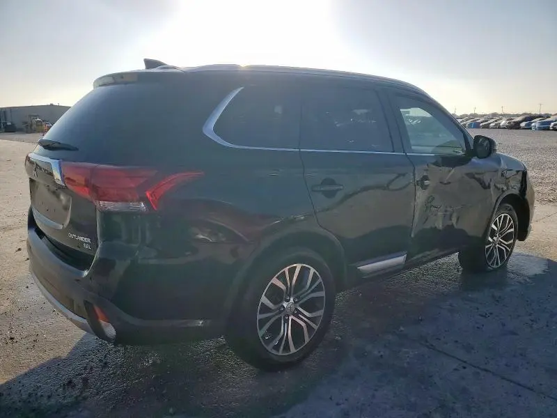 2017 MITSUBISHI OUTLANDER SE  