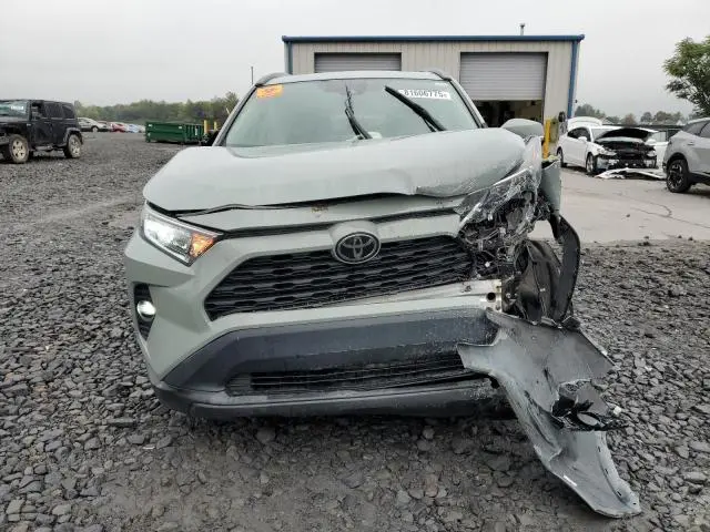 2021 TOYOTA RAV4 XLE  