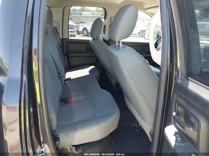 2018 RAM 1500 EXPRESS  4X4 6'4 BOX