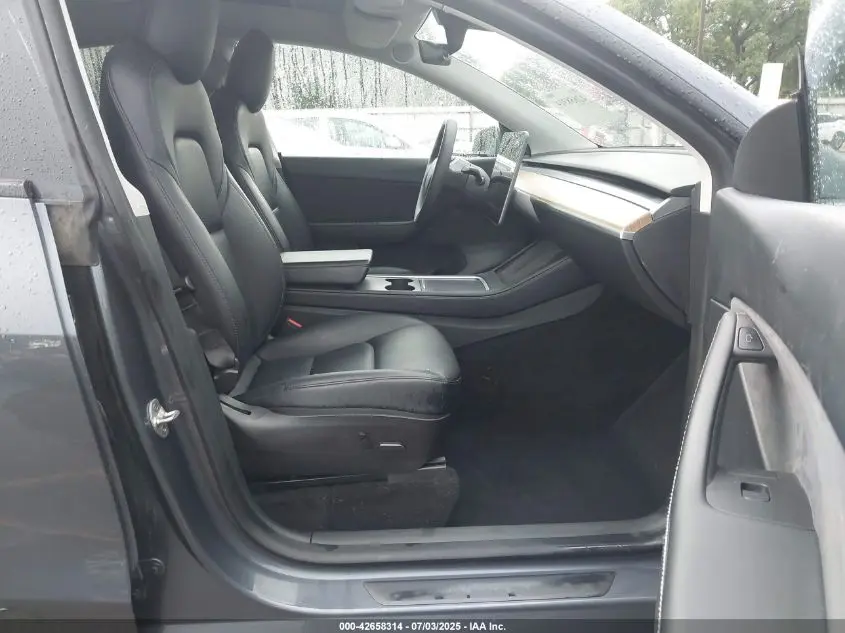 2022 TESLA MODEL Y LONG RANGE DUAL MOTOR ALL-WHEEL DRIVE