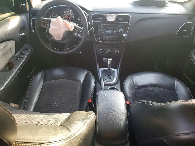 2013 CHRYSLER 200   