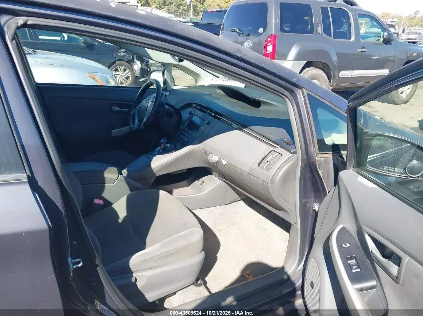 2011 TOYOTA PRIUS THREE