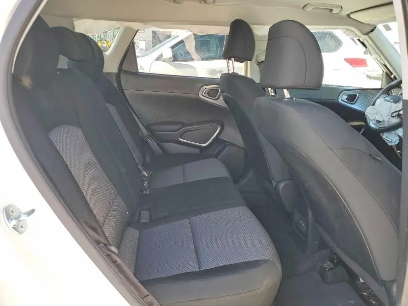 2024 KIA SOUL S  