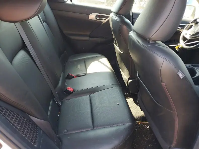 2011 LEXUS CT 200  