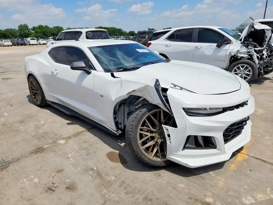 2017 CHEVROLET CAMARO LT  