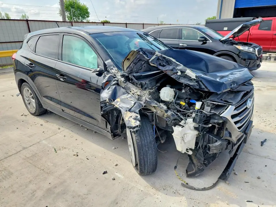 2018 HYUNDAI TUCSON SE  