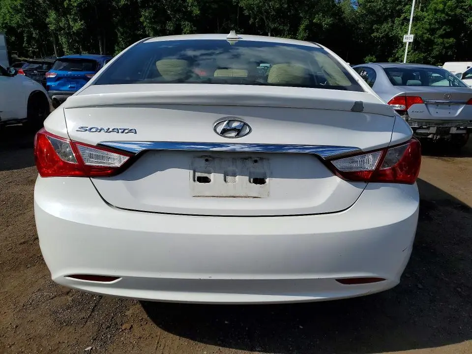 2011 HYUNDAI SONATA GLS  