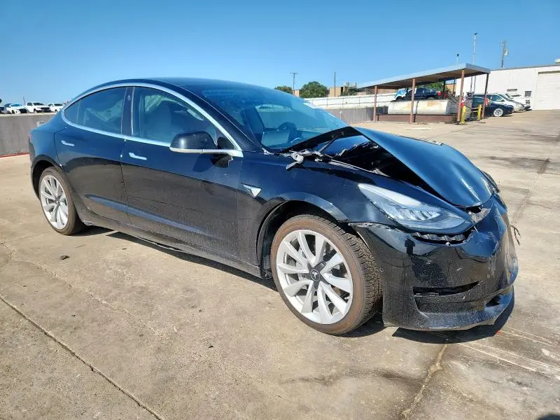 2018 TESLA MODEL 3   