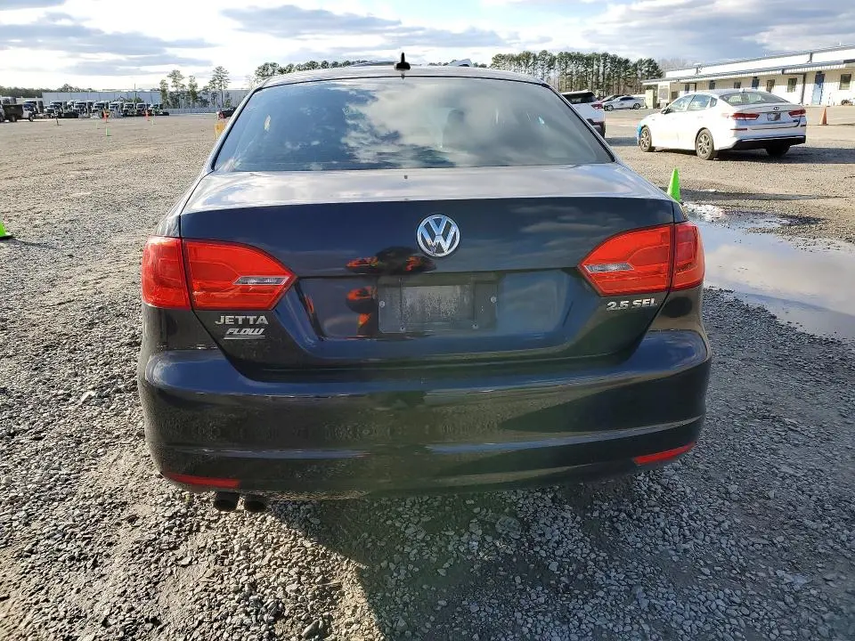 2011 VOLKSWAGEN JETTA SEL  