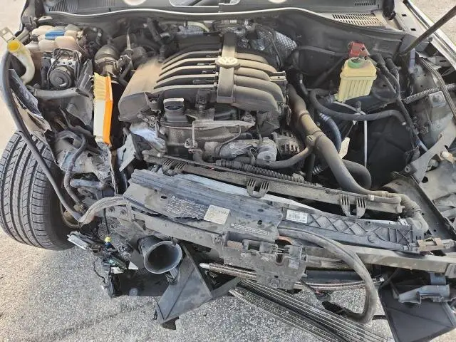 2011 VOLKSWAGEN TOUAREG V6