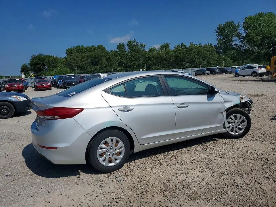 2017 HYUNDAI ELANTRA SE  