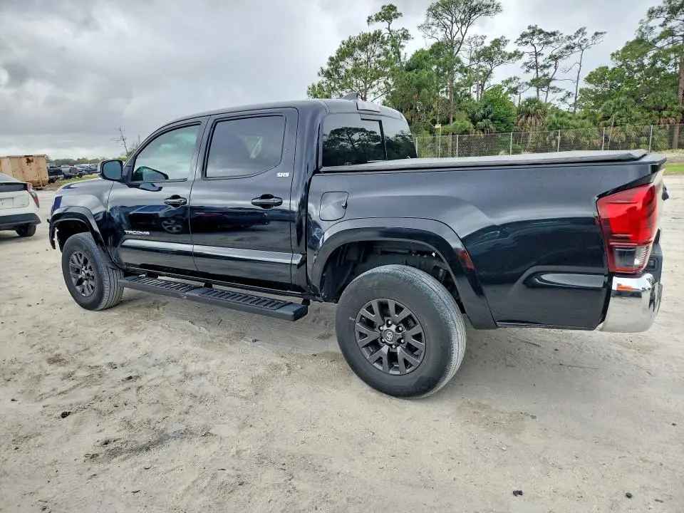 2020 TOYOTA TACOMA SR5 V6  