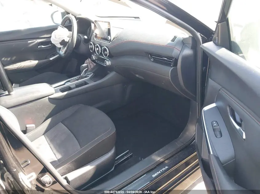 2023 NISSAN SENTRA SR XTRONIC CVT