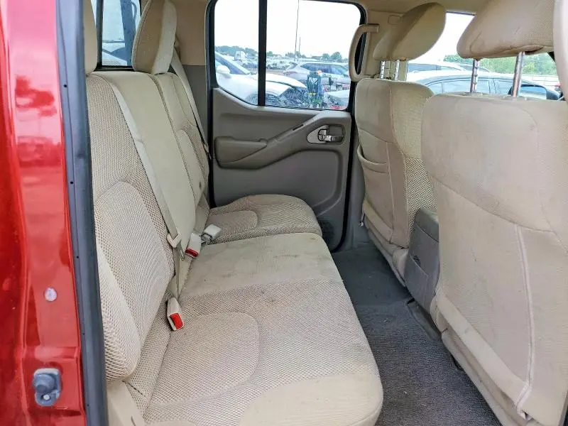2018 NISSAN FRONTIER SV  