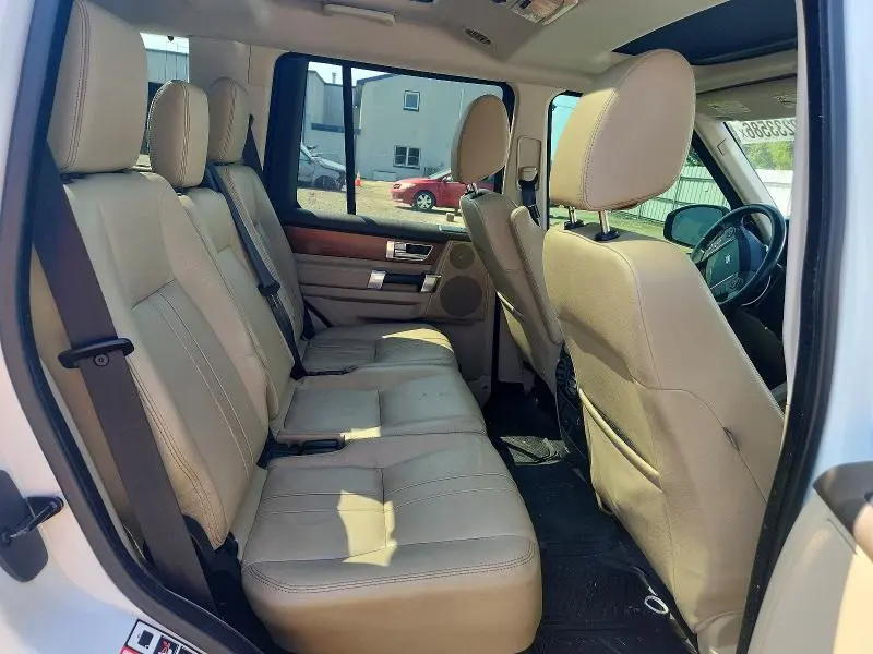 2016 LAND ROVER LR4 HSE  