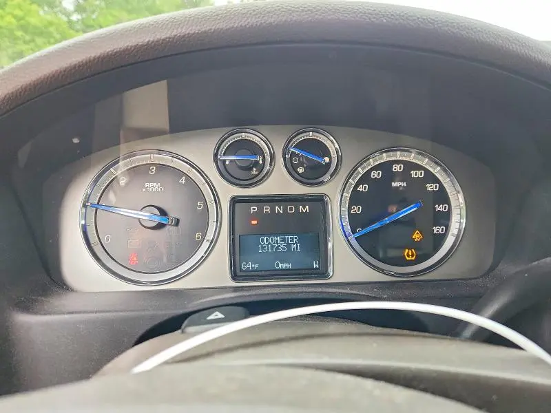 2011 CADILLAC ESCALADE LUXURY  