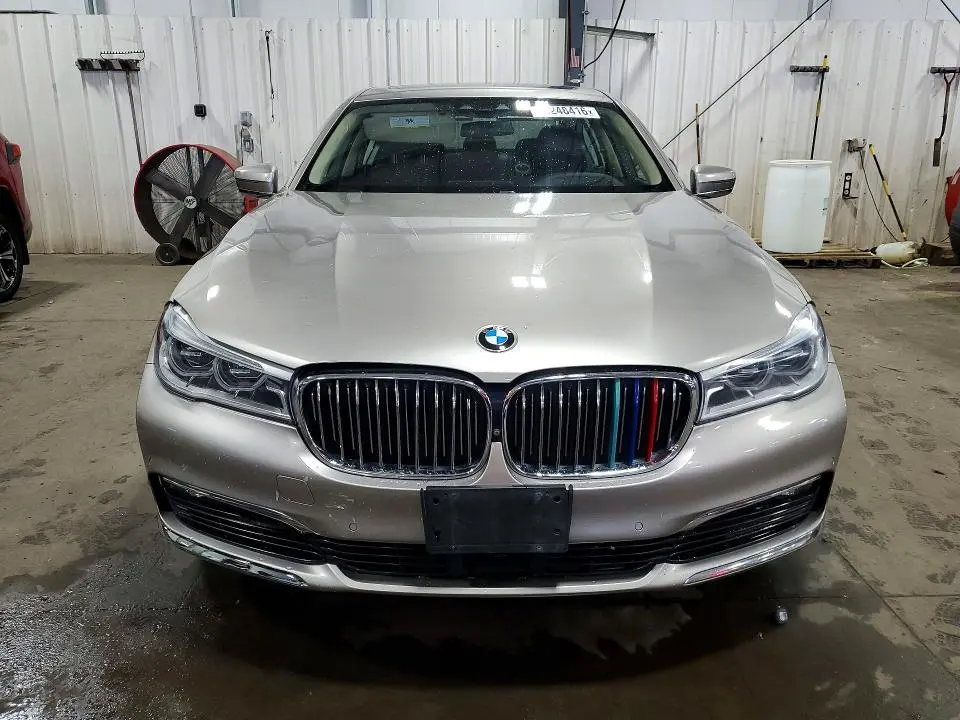 2016 BMW 750 XI  