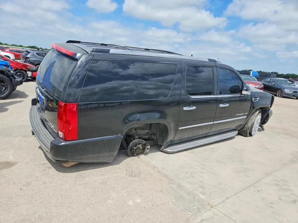 2011 CADILLAC ESCALADE ESV LUXURY  