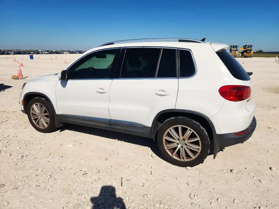 2013 VOLKSWAGEN TIGUAN S  
