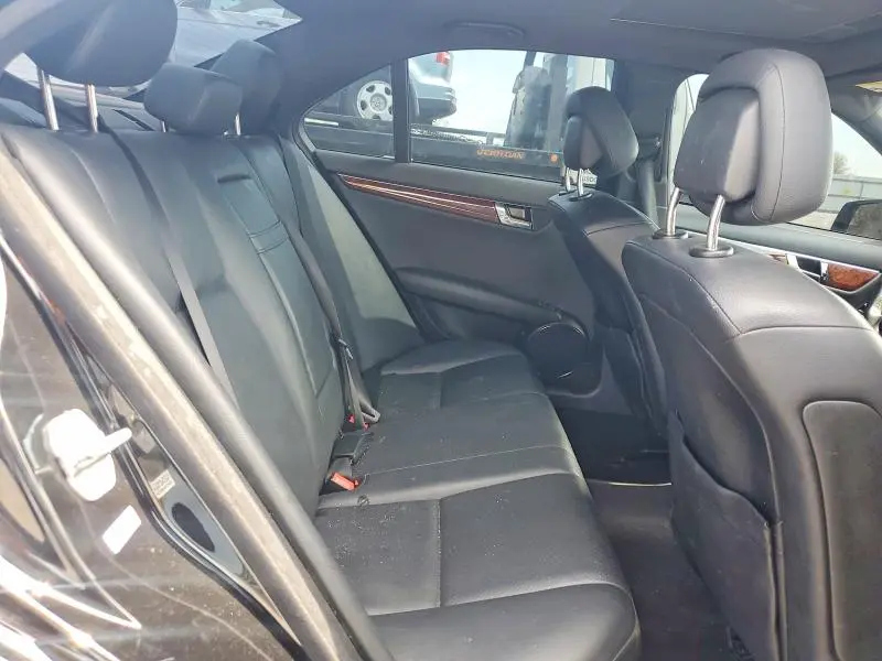 2011 MERCEDES-BENZ C 300  