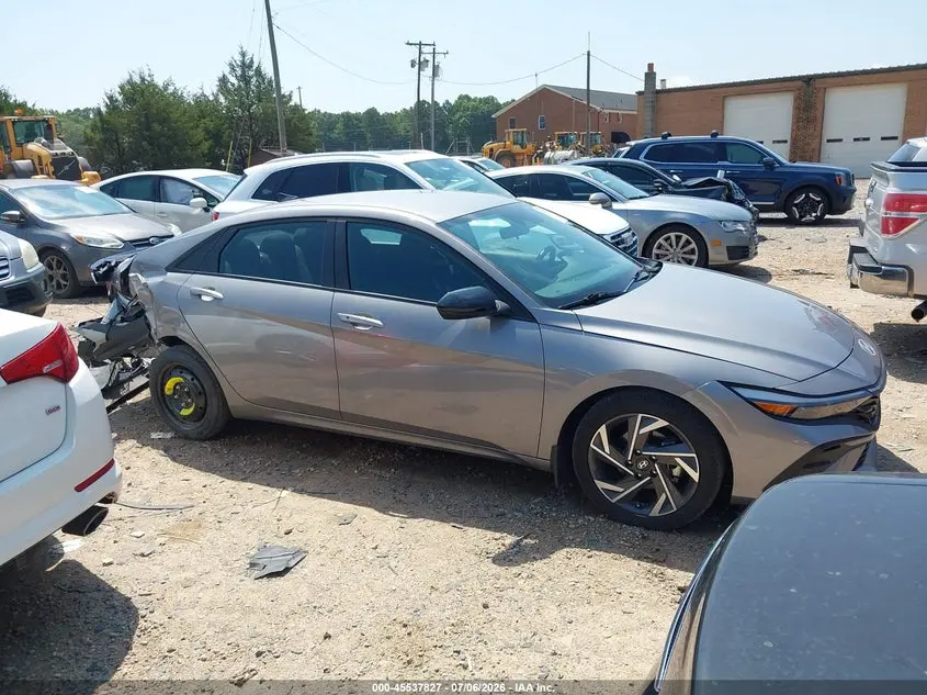 2025 HYUNDAI ELANTRA SEL SPORT