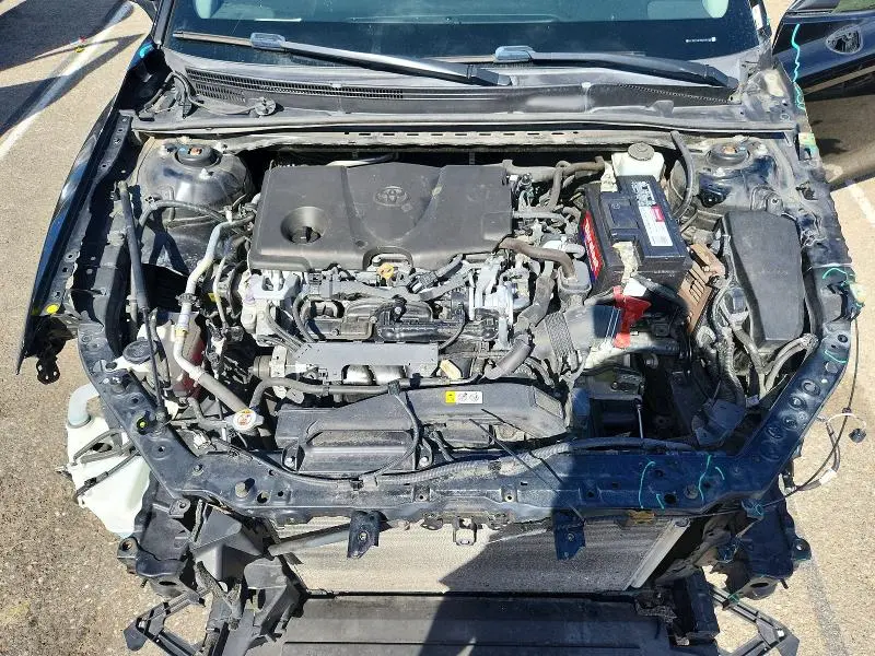 2019 TOYOTA CAMRY SE  