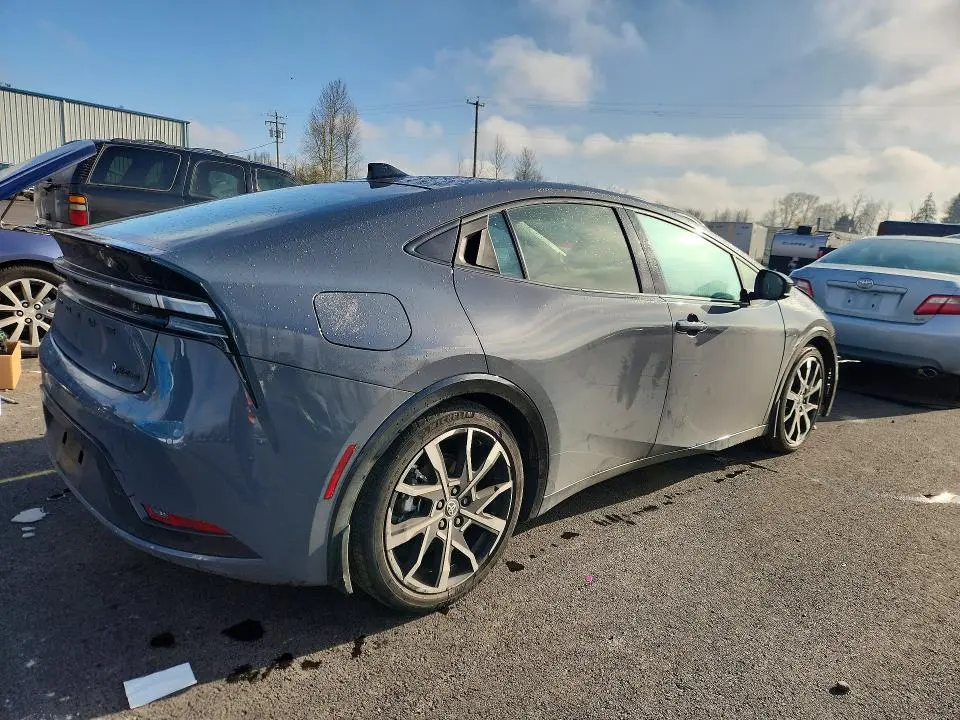 2024 TOYOTA PRIUS   