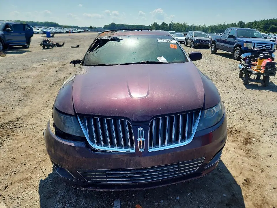 2011 LINCOLN MKS   