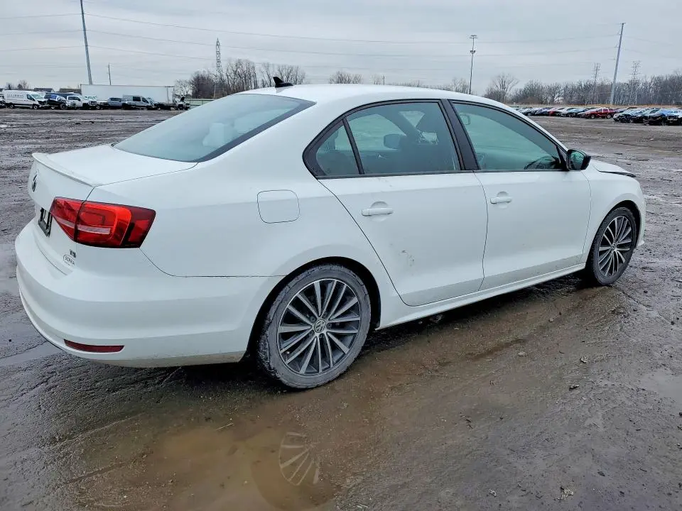 2015 VOLKSWAGEN JETTA SE  