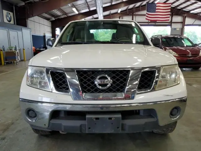 2010 NISSAN FRONTIER CREW CAB SE  