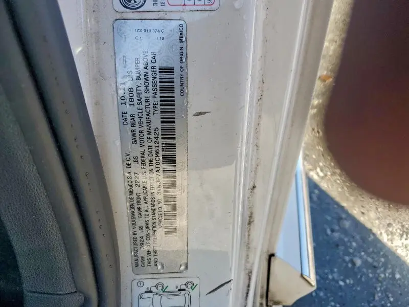 2012 VOLKSWAGEN BEETLE   