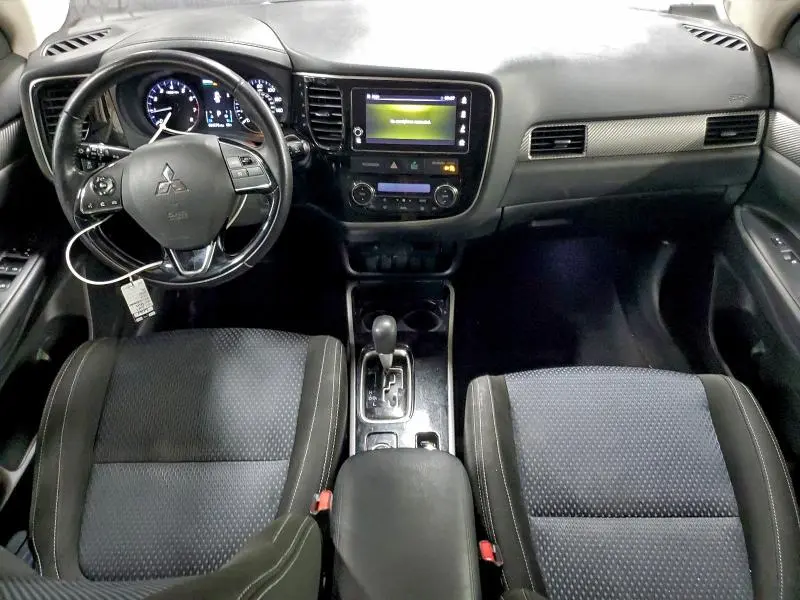 2017 MITSUBISHI OUTLANDER SE  