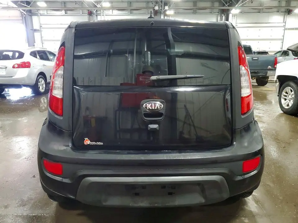 2013 KIA SOUL +  