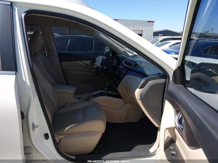 2016 NISSAN ROGUE SV