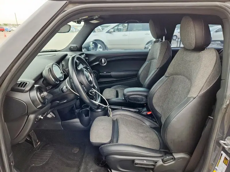 2018 MINI COOPER S  