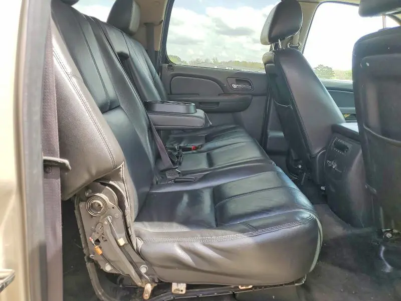 2013 CHEVROLET SUBURBAN K1500 LT  