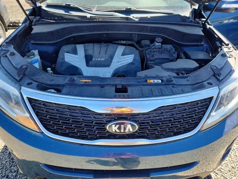 2015 KIA SORENTO LX  