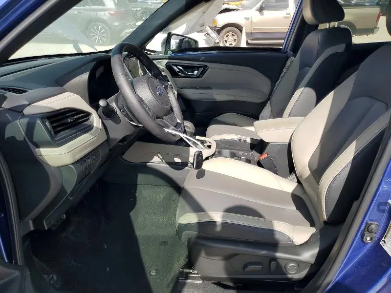 2025 SUBARU FORESTER LIMITED  