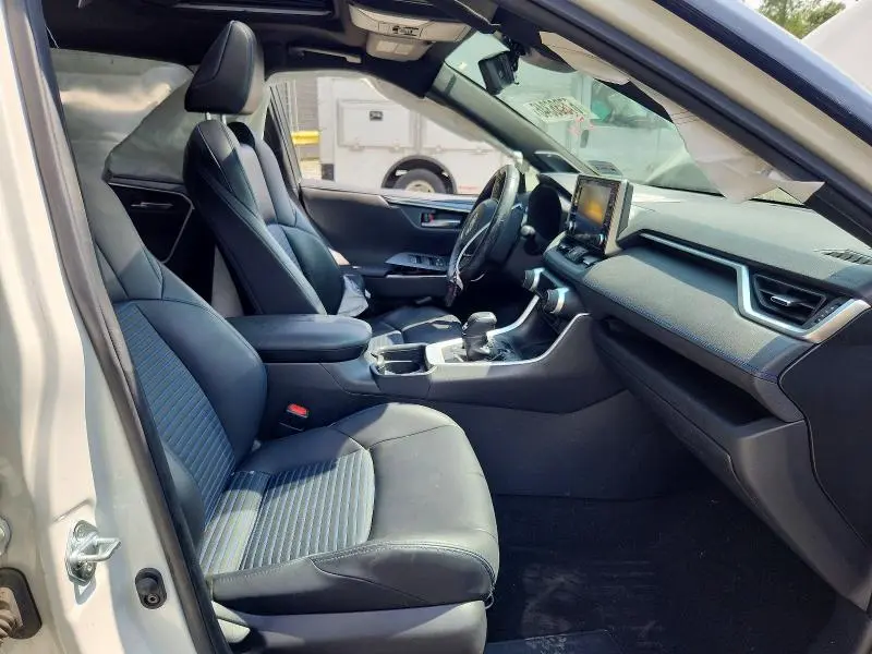 2019 TOYOTA RAV4 XSE  