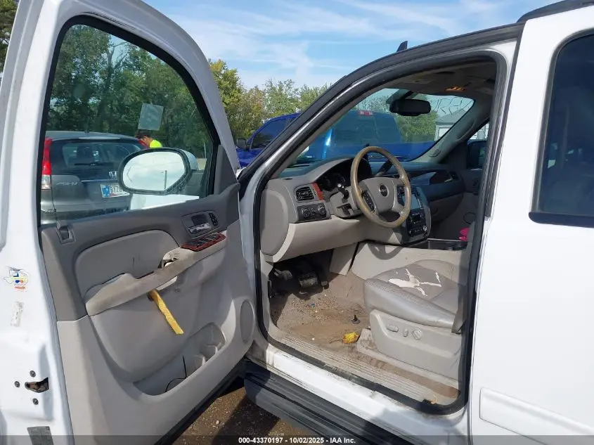 2012 GMC YUKON XL 1500 SLT