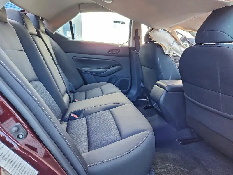 2023 NISSAN ALTIMA SV  