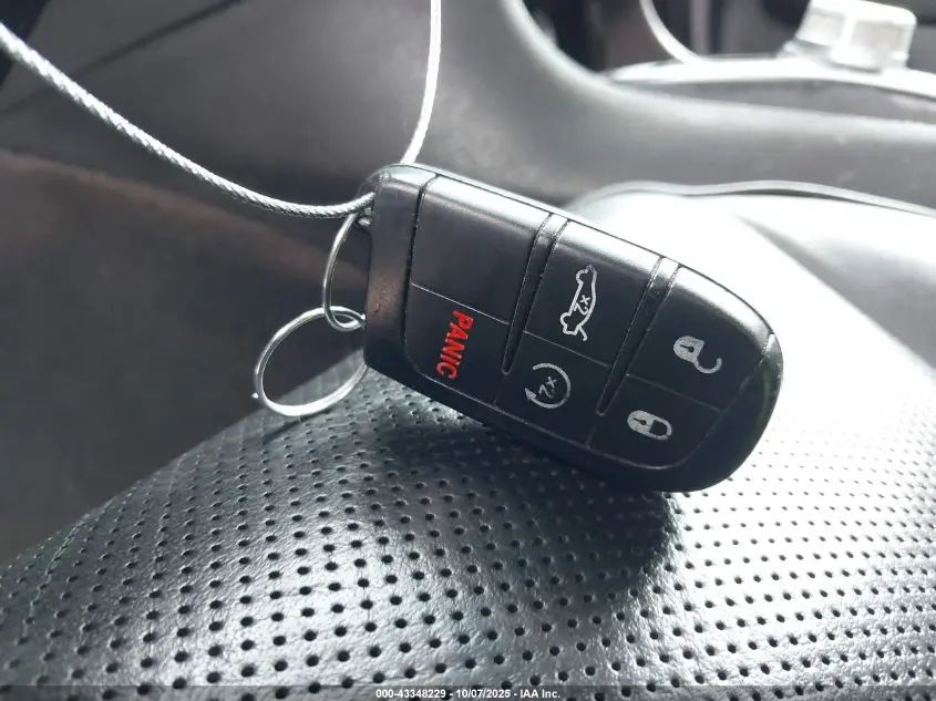 2019 CHRYSLER 300 LIMITED