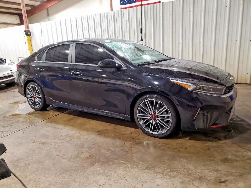 2023 KIA FORTE GT  