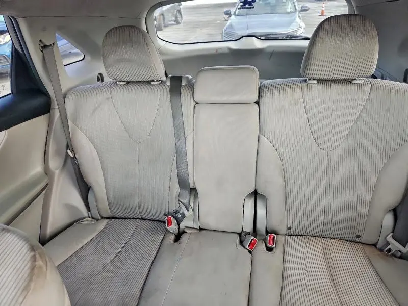 2012 TOYOTA VENZA LE  